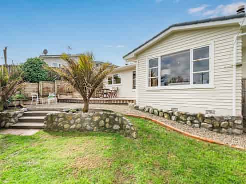 1A Whareroa Road, Raumati South