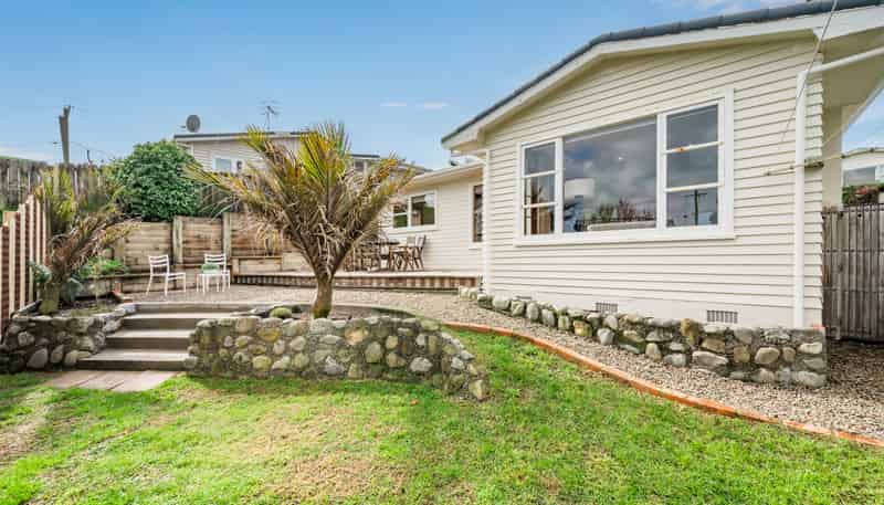 1a Whareroa Road, Raumati South