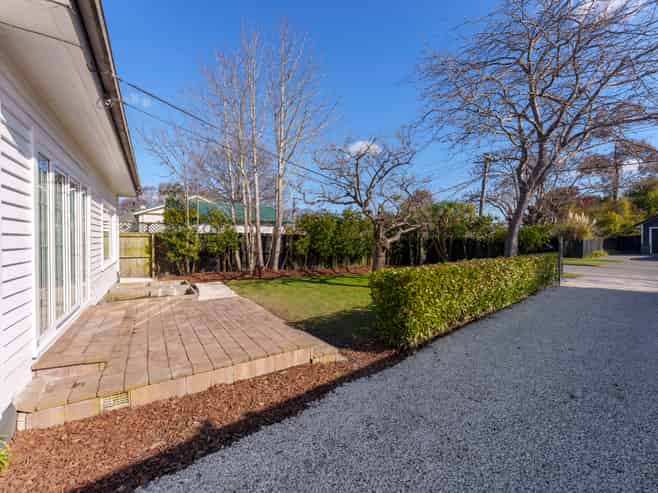 12 Francis Avenue, Saint Albans