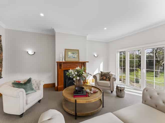 12 Francis Avenue, Saint Albans
