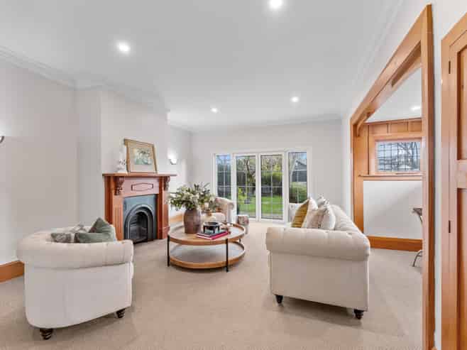 12 Francis Avenue, Saint Albans