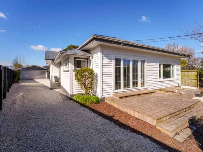 12 Francis Avenue, Saint Albans