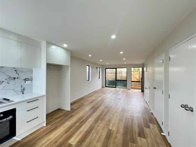  2/40 Friedlanders Road, Manurewa