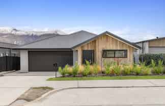 7 Landsborough Lane, Wanaka