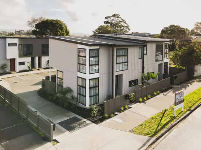 2/129 Richardson Road, Mount Albert