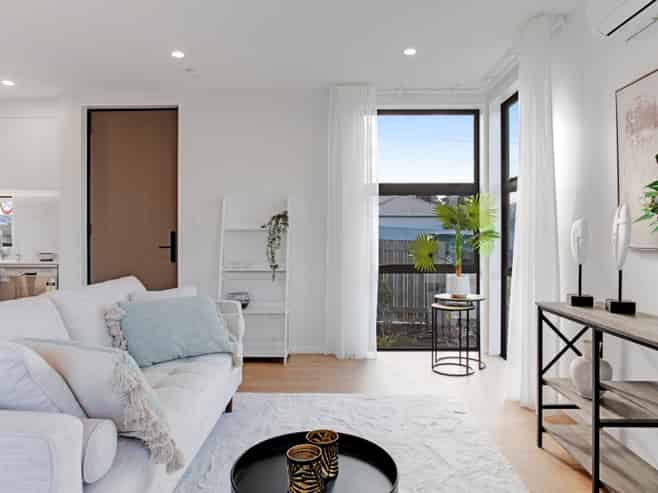 2/129 Richardson Road, Mount Albert