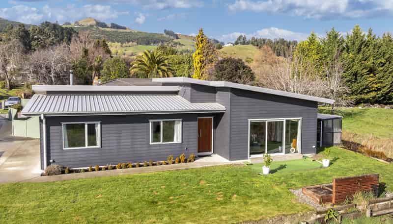 34 Elizabeth Avenue, East Taieri