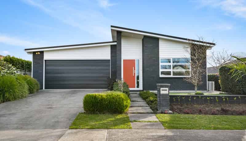 6 Orchard Terrace, Riverhead