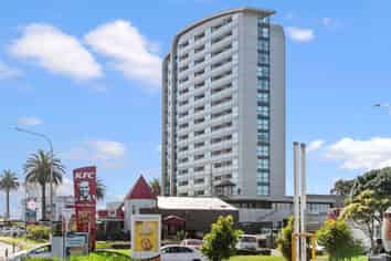 1108/8 Lakewood Court, Manukau