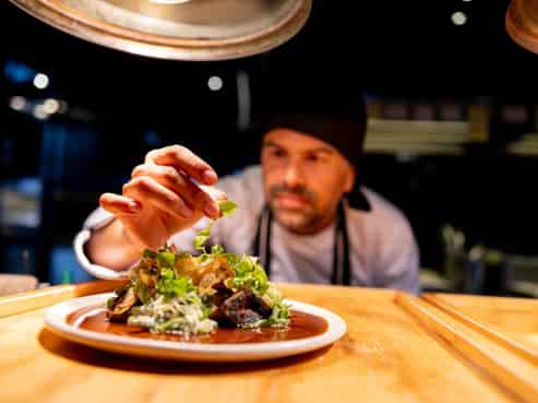 PROFITABLE & PROVEN BAY OF ISLANDS RESTAURANT 
