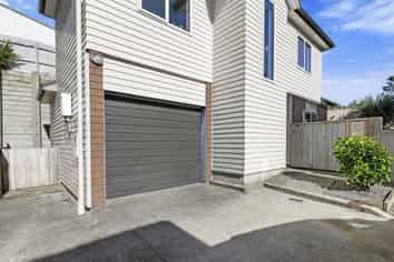 8/16 Black Rock Road, Newlands