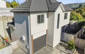 8/16 Black Rock Road, Newlands