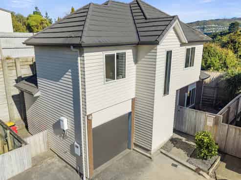 8/16 Black Rock Road, Newlands