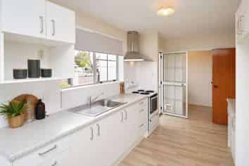 4 Daytona Place, Parklands