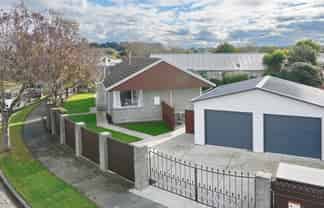 4 Daytona Place, Parklands