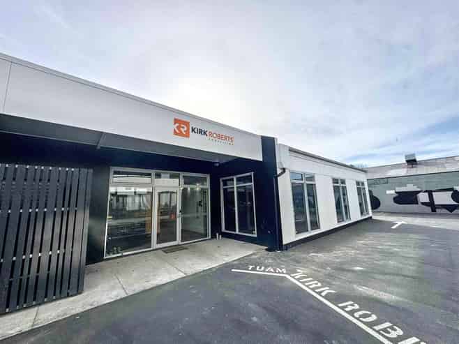 CBD Fringe Office With Ample Parking