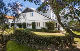 32 Matua Road, Matua