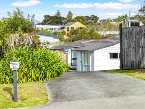 54 Mera Road, Algies Bay