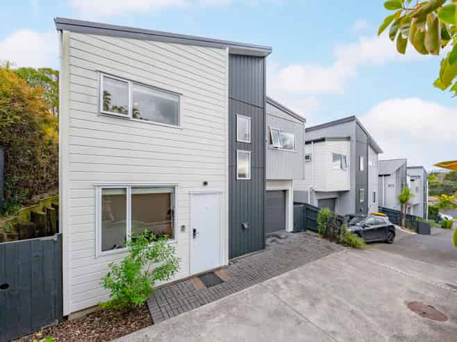 30D Becroft Drive, Forrest Hill