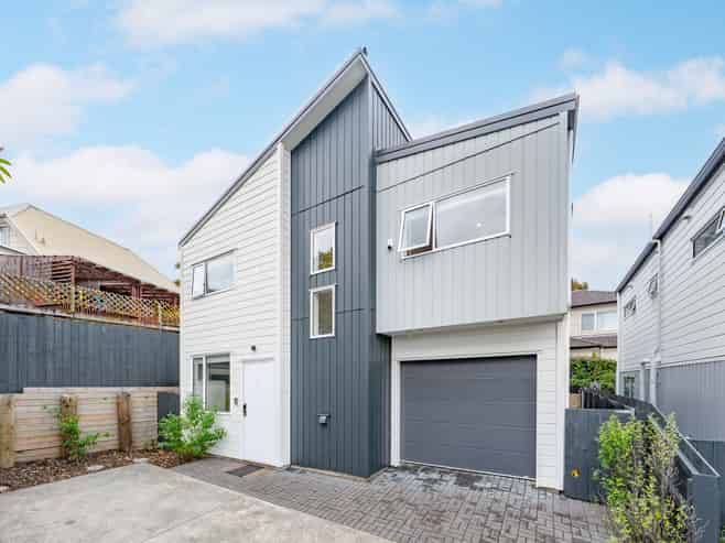 30D Becroft Drive, Forrest Hill