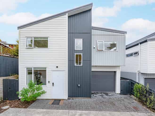 30D Becroft Drive, Forrest Hill