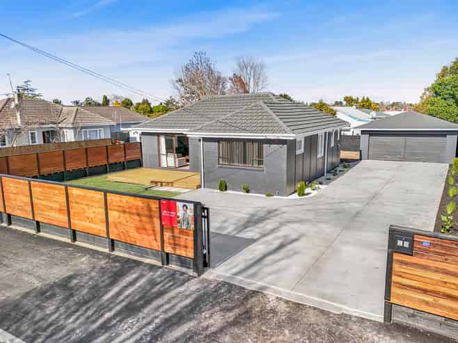 16 Normandy Avenue, Melville
