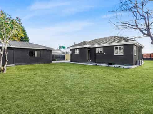 16 Normandy Avenue, Melville
