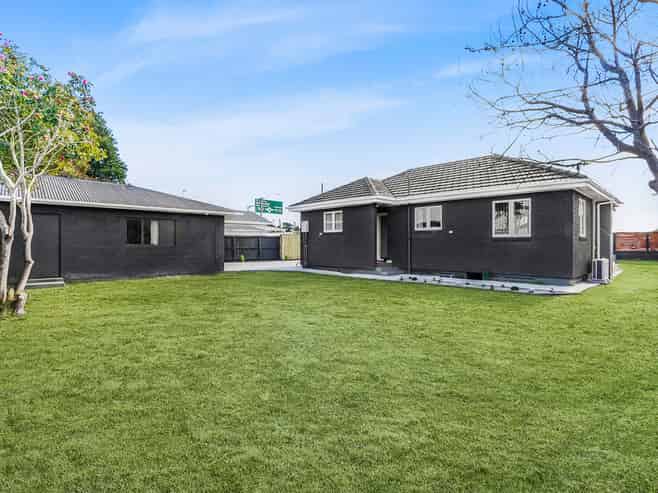 16 Normandy Avenue, Melville