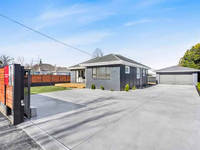 16 Normandy Avenue, Melville