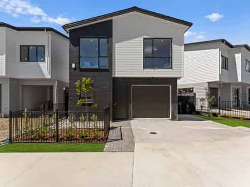9 Greenbrier Street, Westgate