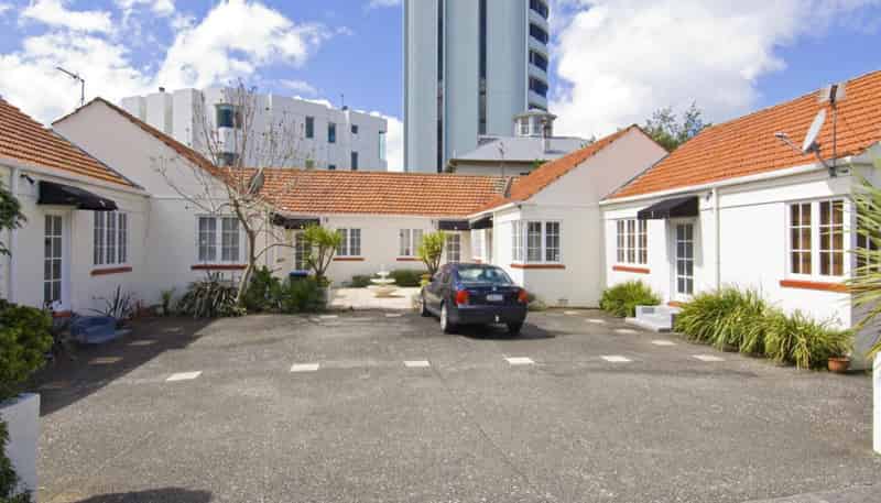 4/81-83 Jervois Road, Herne Bay