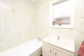 390A Kennedy Road, Pirimai