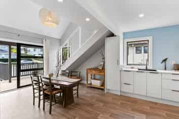37 Amorino Drive, Red Beach