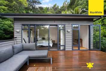 3 Aydon Road, Titirangi