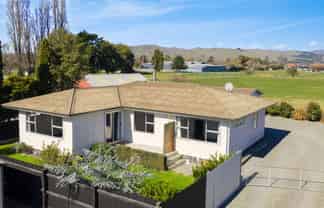 77D Lakings Road, Yelverton