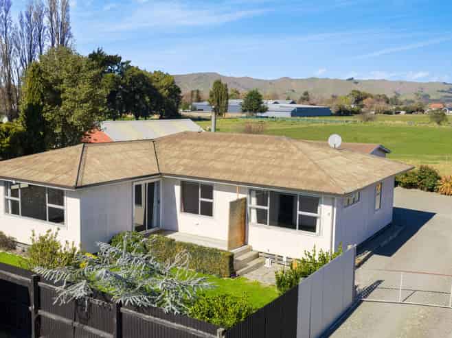 77D Lakings Road, Yelverton