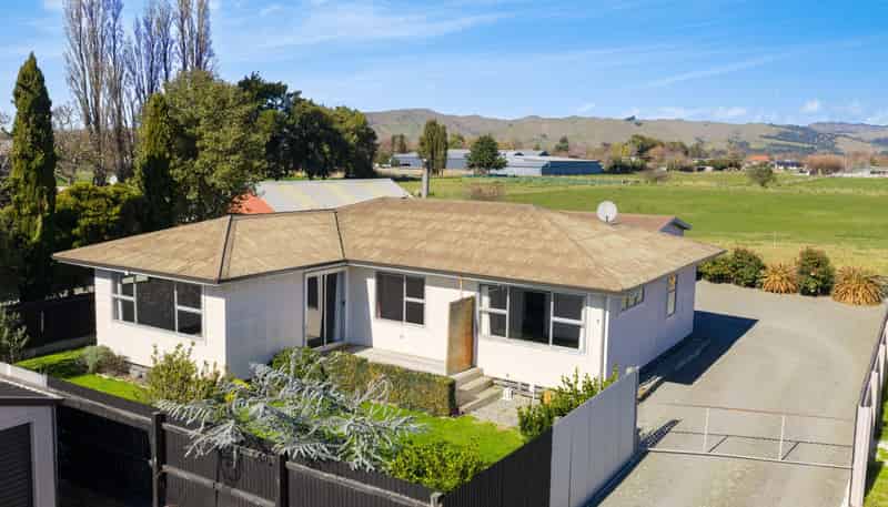 77D Lakings Road, Yelverton