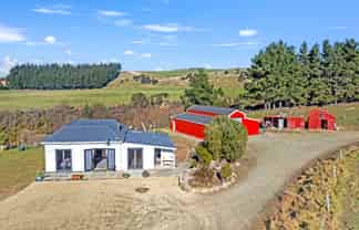 2254 Herbert-Hampden Road, Herbert