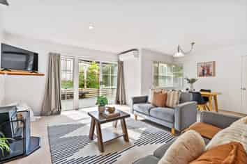 4A Granfield Place, Kamo