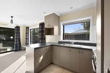 12A Lydiard Place, Chartwell