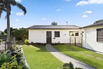 12A Lydiard Place, Chartwell
