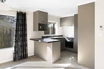 12A Lydiard Place, Chartwell