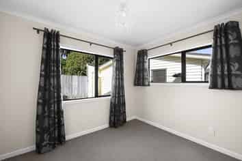 12A Lydiard Place, Chartwell