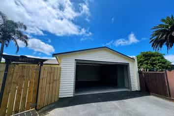 12A Lydiard Place, Chartwell