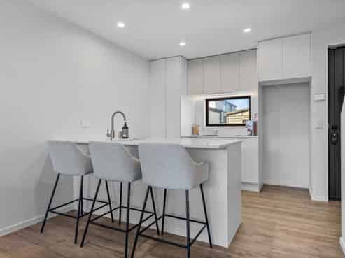 2/102 Warrington Street, Edgeware
