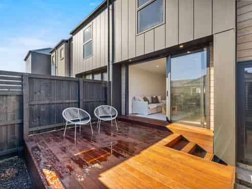 2/102 Warrington Street, Edgeware