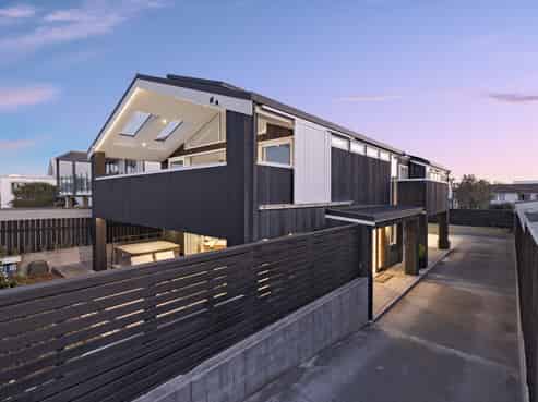 112 Karewa Parade, Papamoa