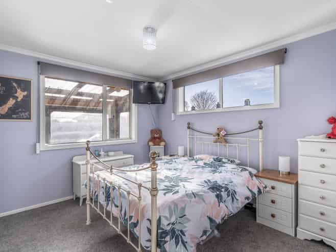 4 Alexander Place, WOODLANDS