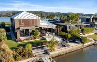 140 Waterways Parade, Pauanui