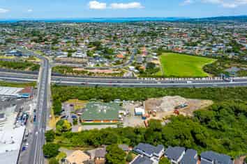 RECEIVERSHIP SALE - DEVELOPMENT SITE WITH INCOME